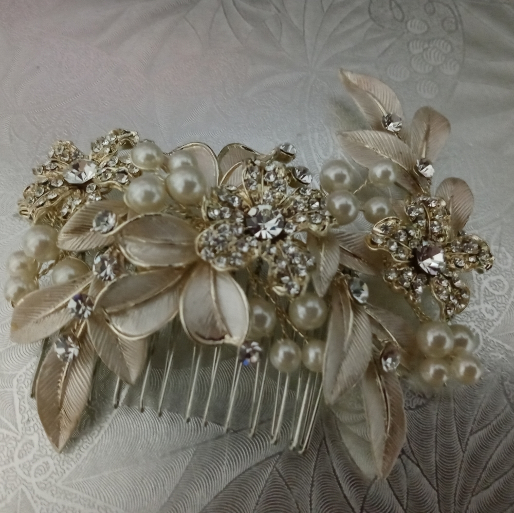 Glamorous Hair Ornament